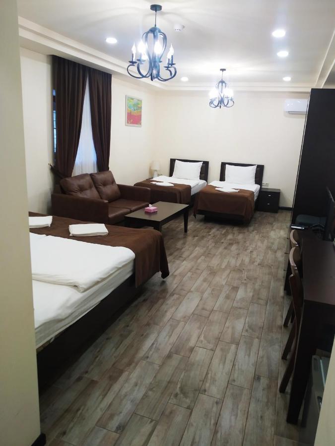 Boutique Living Hotel Ереван Экстерьер фото