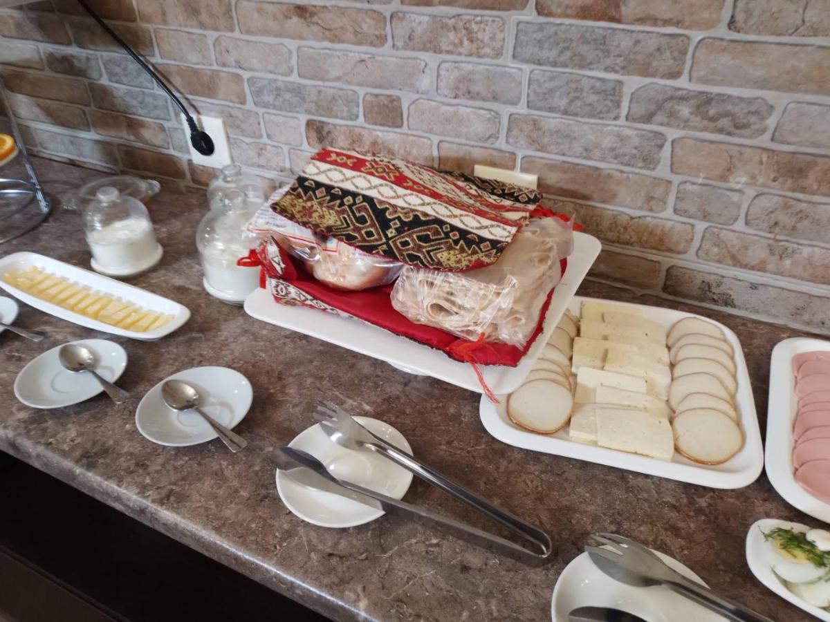 Boutique Living Hotel Ереван Экстерьер фото